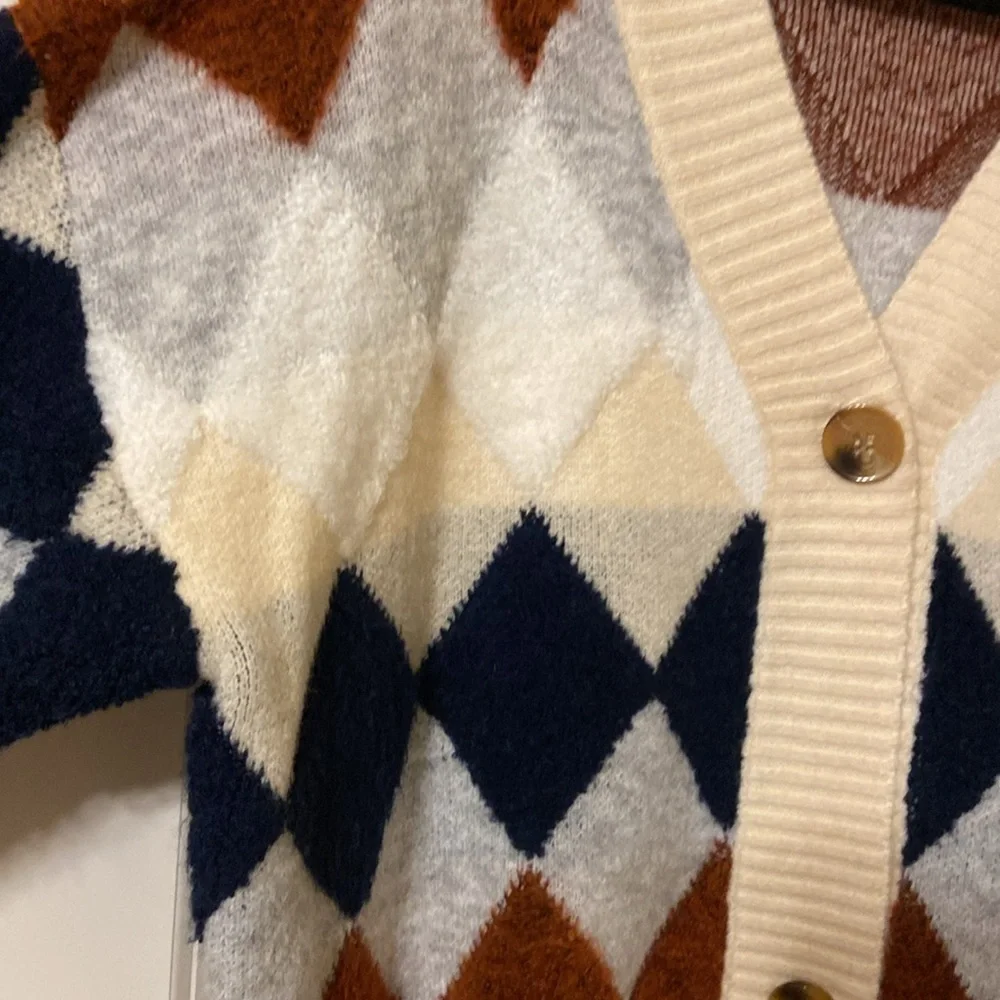 Listicle Oversized Medium Argyle Cardigan Fuzzy Cozy Sweater